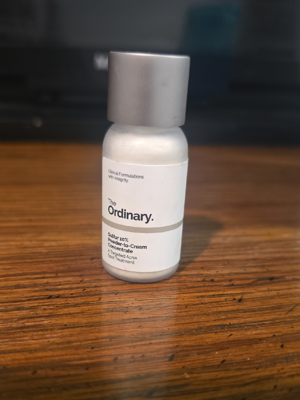 The Ordinary Sulfur 10% Spot Treatment – White and Silver Bottle